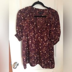 41 Hawthorn large, short sleeve blouse.